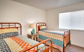 2I Top Floor Moab Redcliff Condo, Pool & Hot Tub